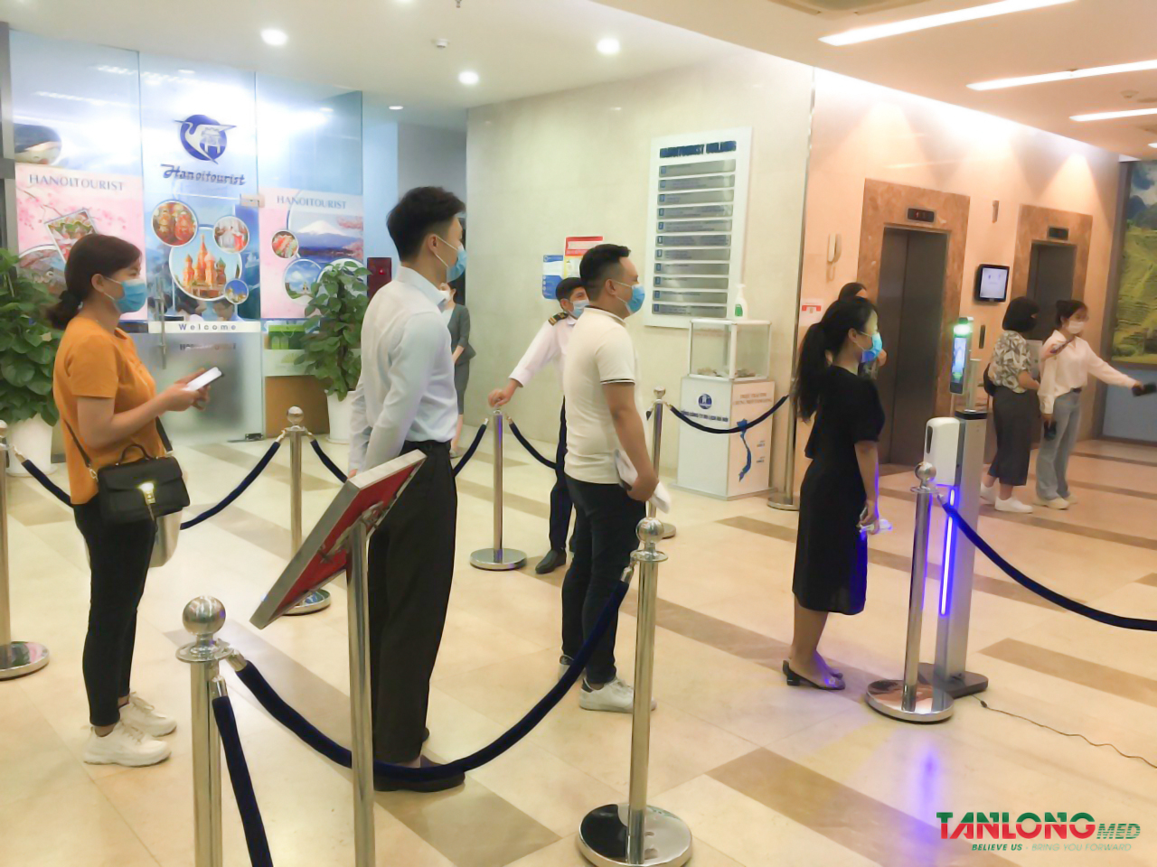 máy đo thân nhiệt